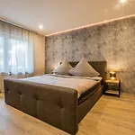 Modernes In Zentrumsnähe Mit Eigenem Stellplatz Apartment *