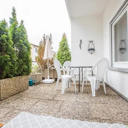 Daire Modernes In Zentrumsnaehe Mit Eigenem Stellplatz *