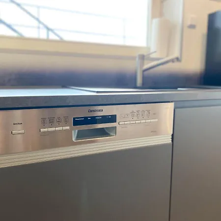 Modernes In Zentrumsnaehe Mit Eigenem Stellplatz Apartamento