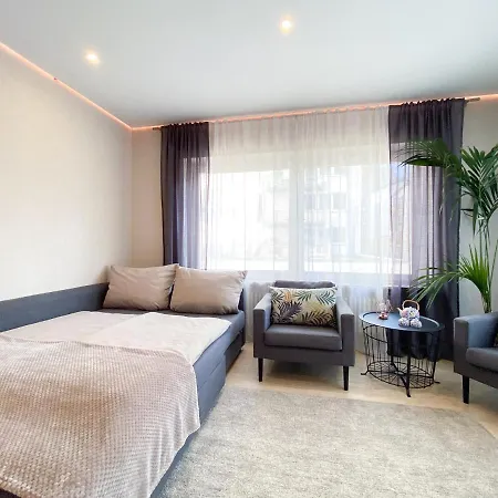 Modernes In Zentrumsnaehe Mit Eigenem Stellplatz バーデン＝バーデン