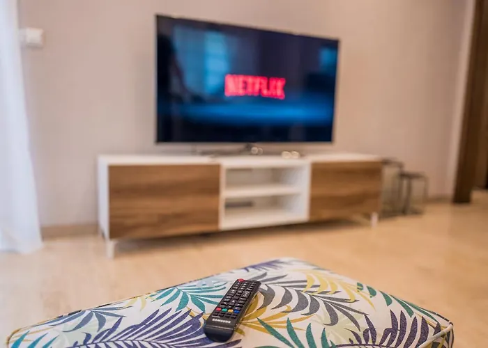 Modernes In Zentrumsnaehe Mit Eigenem Stellplatz