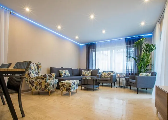 Modernes In Zentrumsnaehe Mit Eigenem Stellplatz 아파트 바덴바덴