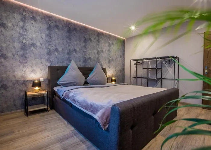 아파트 Modernes In Zentrumsnaehe Mit Eigenem Stellplatz 바덴바덴