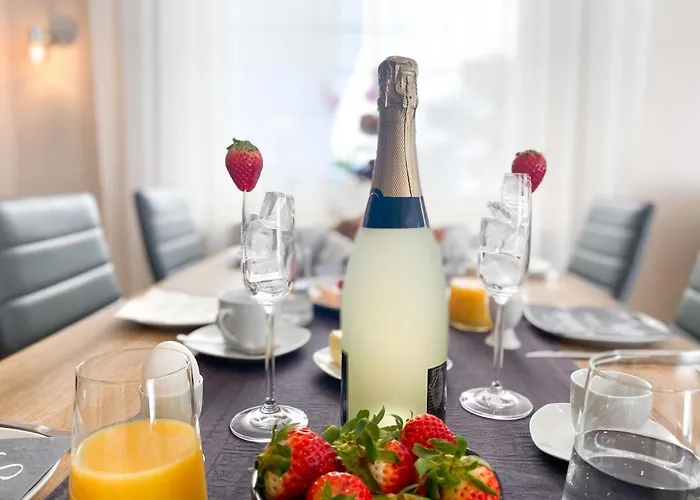 아파트 Modernes In Zentrumsnaehe Mit Eigenem Stellplatz 바덴바덴