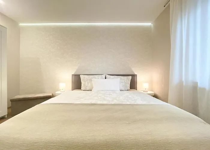 Modernes In Zentrumsnaehe Mit Eigenem Stellplatz